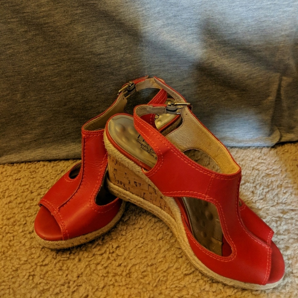 Red leather wedges by Malu